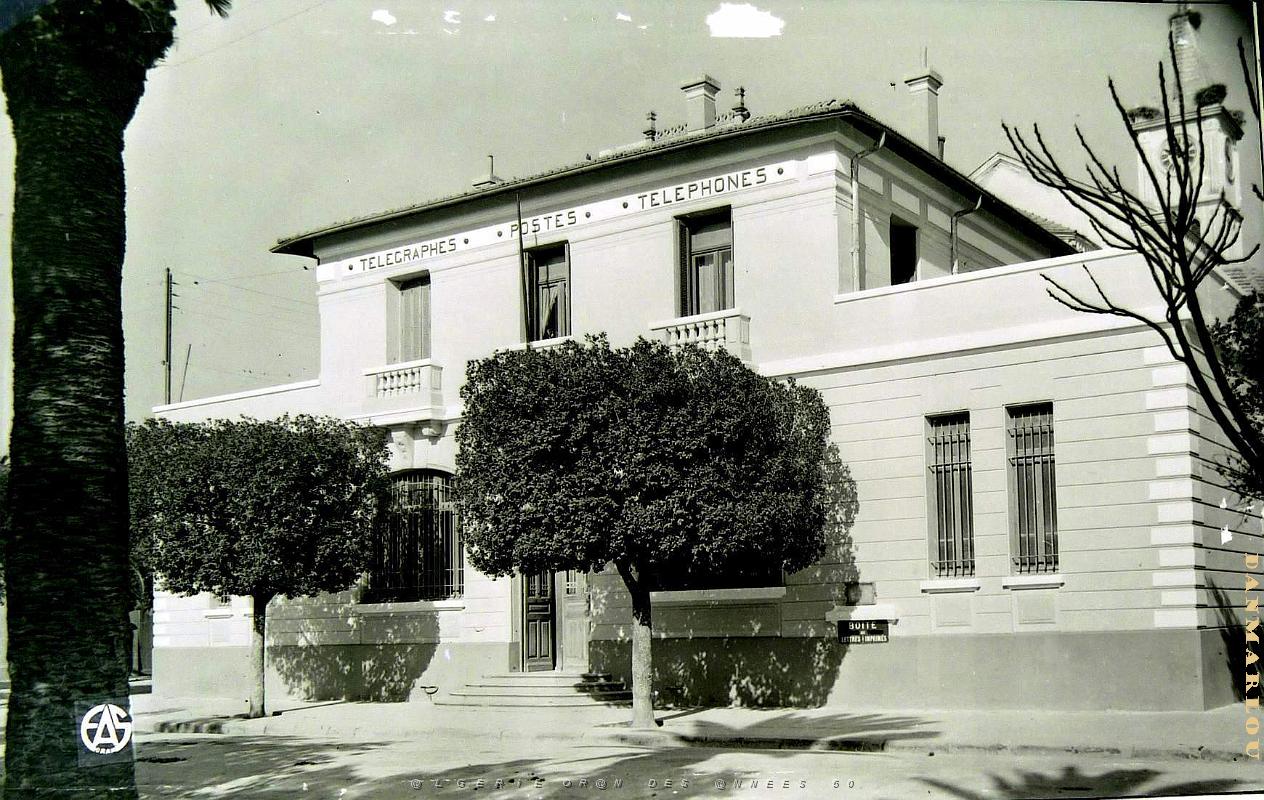 Perregaux 13- La poste COLLECTION DES AMIS DE ND DE SANTA CRUZ.JPG